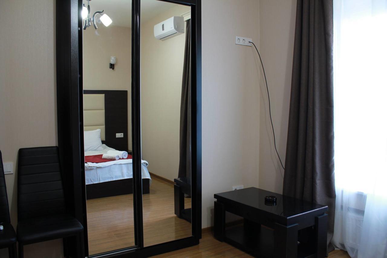 Hotel White Neptun Georgia Tbilisi Esterno foto