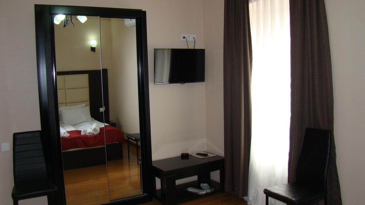 Hotel White Neptun Georgia Tbilisi Esterno foto